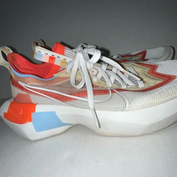 NIKE VISTA LITE SE Athletic Sneakers with Multicolor Design - Picture 3 of 14